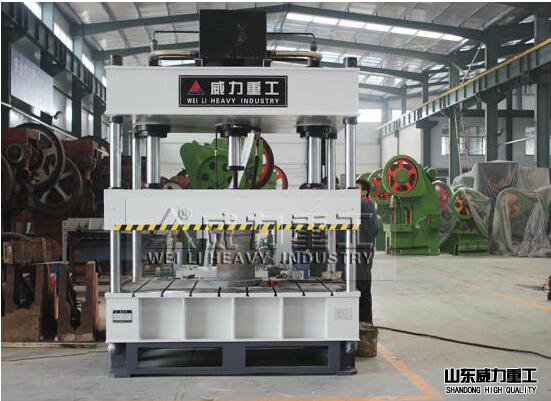 200噸三梁四柱液壓機 200噸三梁四柱液壓機