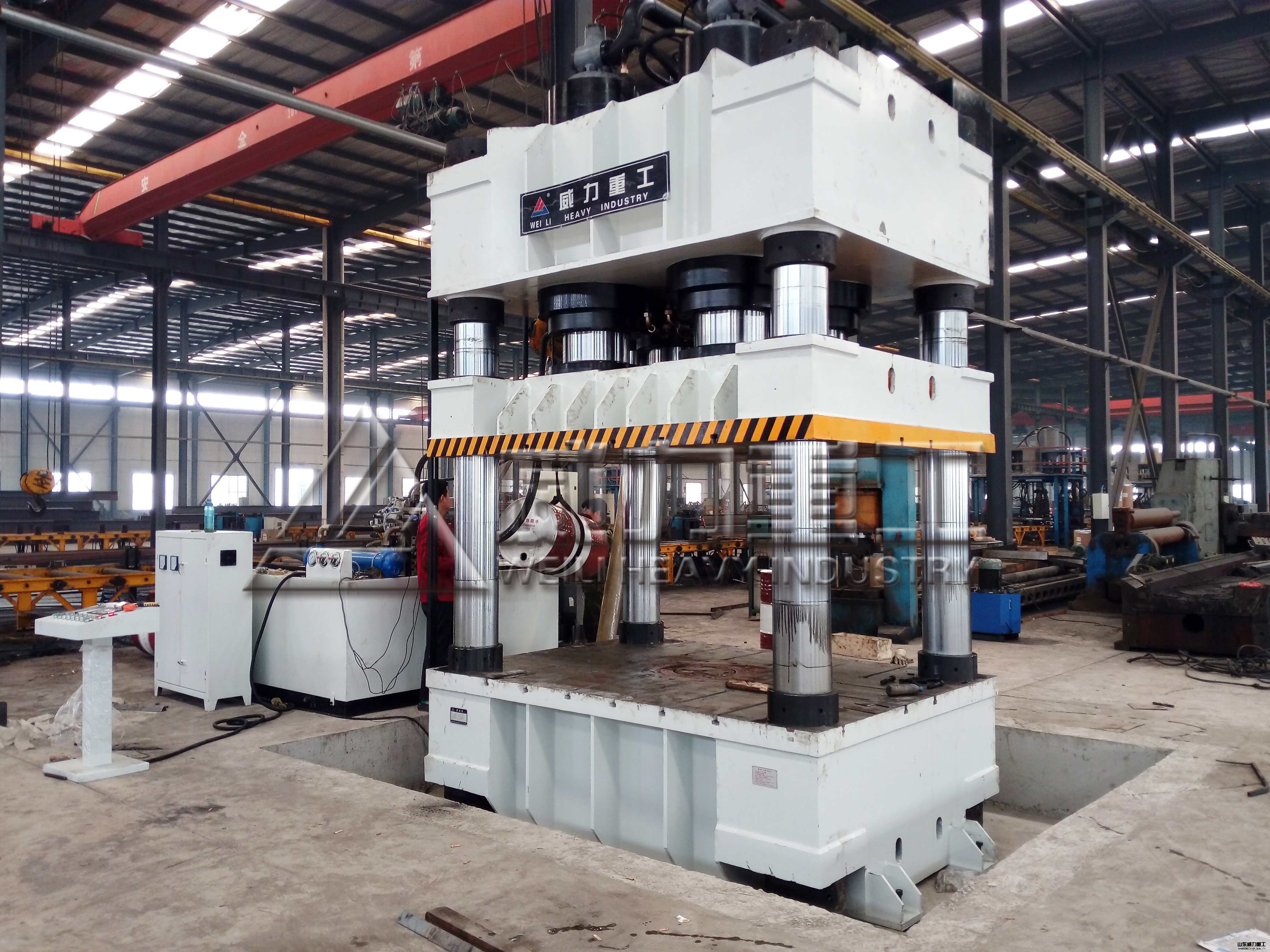 <b>800噸四柱液壓機</b>