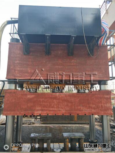 2000噸液壓機(jī)車間