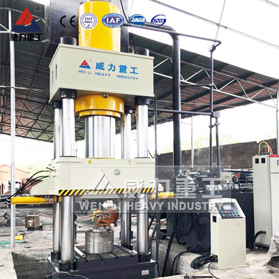 <b>三工位1000噸液壓機(jī)用于長軸熱鍛成形</b>