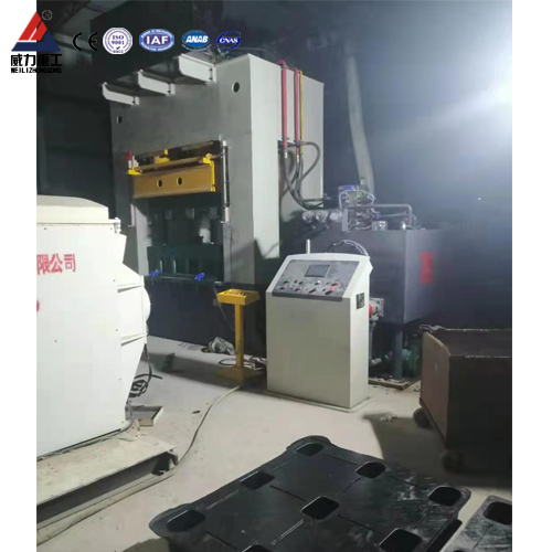 托盤(pán)生產(chǎn)設(shè)備-1000噸塑料托盤(pán)液壓機(jī)