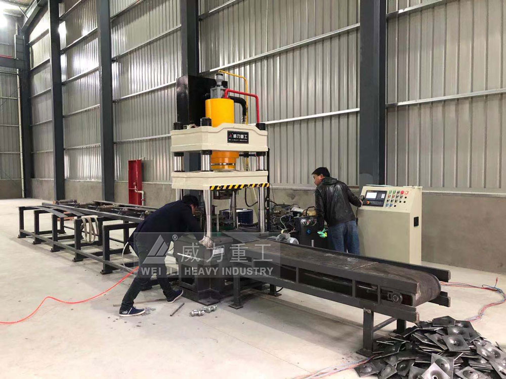 沖壓錨桿托盤315噸液壓機(jī)生產(chǎn)線