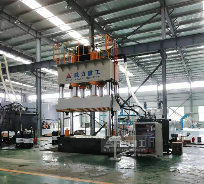 山東威力重工壓濾機濾板成型液壓機