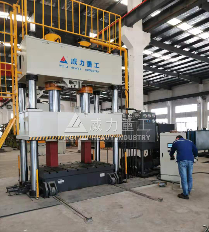 汽車配件液壓機(jī)加工車間