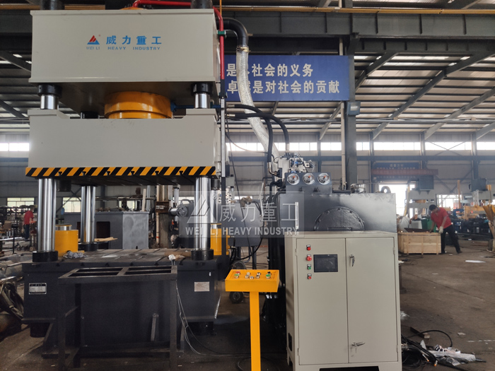 山東威力重工匣缽液壓機