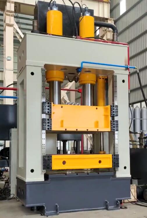 500噸蛭石板框架式液壓機(jī)